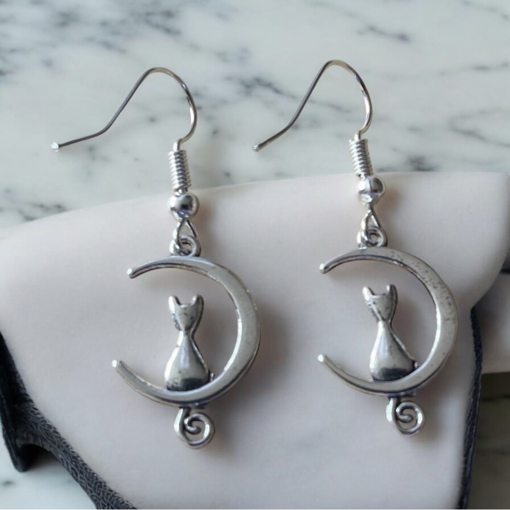 48 hour Sale Cats 🐈‍⬛ Sitting on the Moon Earrings - Handmade NEW
